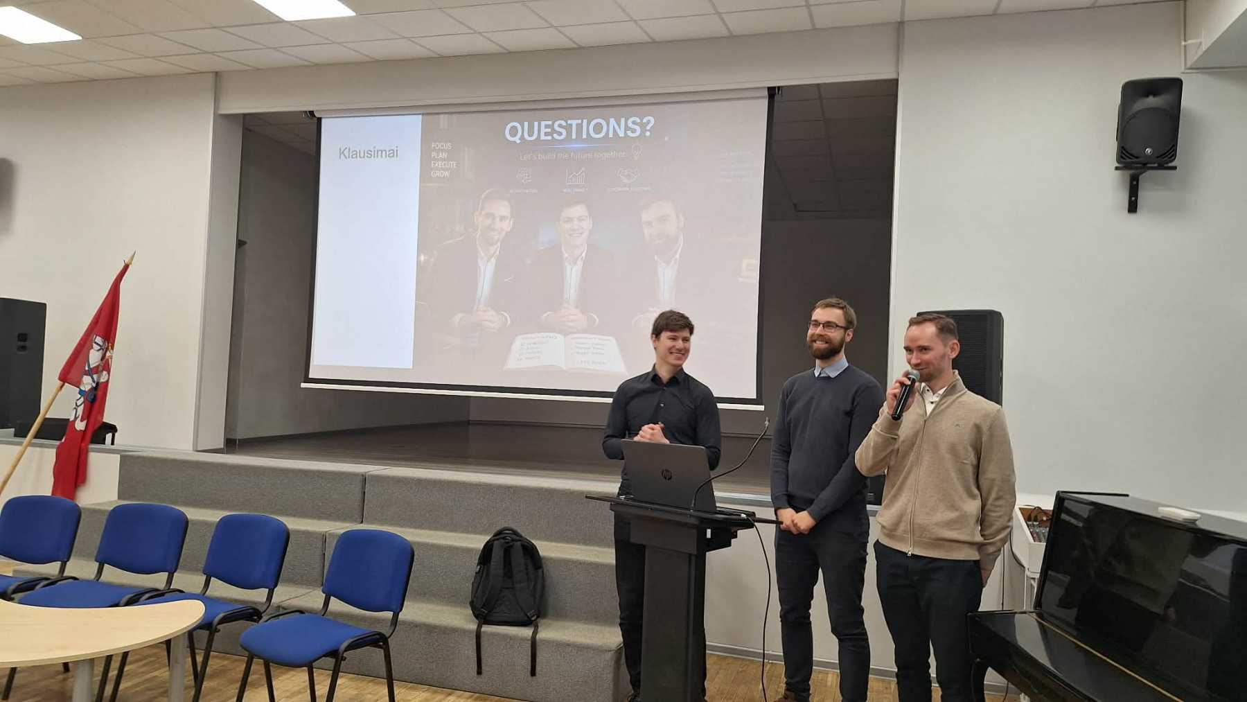 Messenger_creation_7156B815-4AA7-4E9B-86E2-F26509134F7B